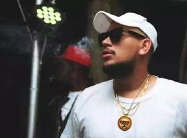 AKA pleads to buy back his N900k Versace jewelery after throwing it to a large crowd